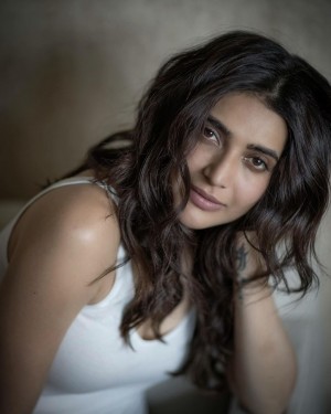 Karishma Tanna (aka) KarishmaTanna