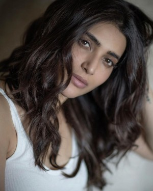 Karishma Tanna (aka) KarishmaTanna