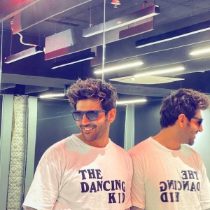 Kartik Aaryan (aka) Karthik Aryan