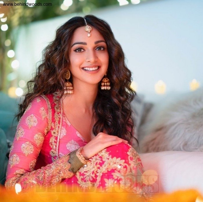 Kiara Advani (aka) Kiara Advanai photos stills & images