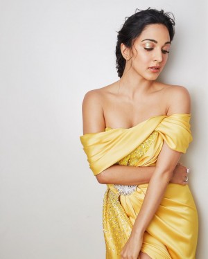 Kiara Advani (aka) Kiara Advanai