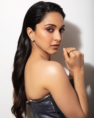 Kiara Advani (aka) Kiara Advanai