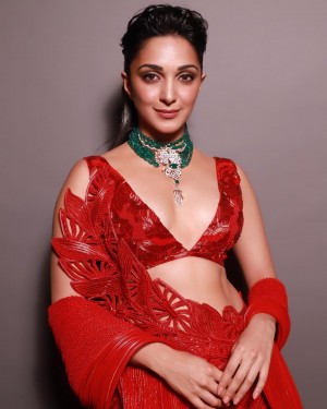 Kiara Advani (aka) Kiara Advanai