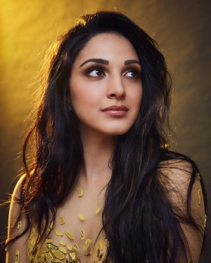 Kiara Advani (aka) Kiara Advanai