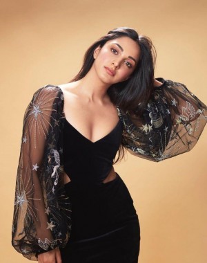 Kiara Advani (aka) Kiara Advanai