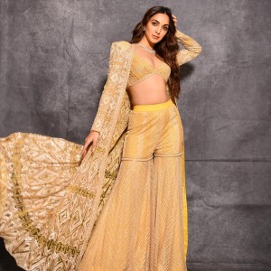 Kiara Advani (aka) Kiara Advanai