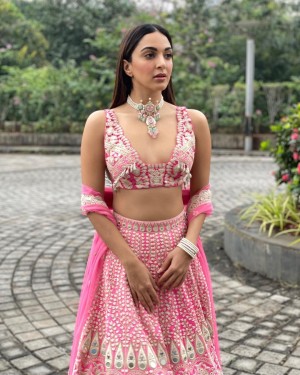 Kiara Advani (aka) Kiara Advanai