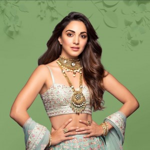 Kiara Advani (aka) Kiara Advanai