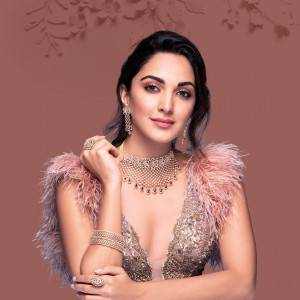 Kiara Advani (aka) Kiara Advanai