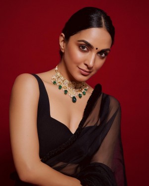 Kiara Advani (aka) Kiara Advanai