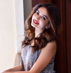 Kriti Kharbanda (aka) KritiKarbanda