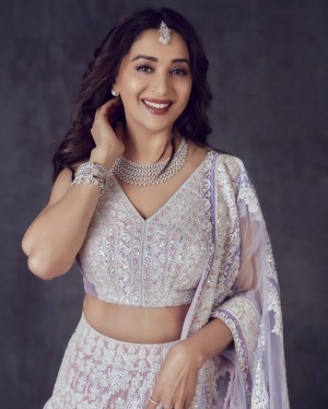 Madhuri Dixit (aka) MadhuriDixit