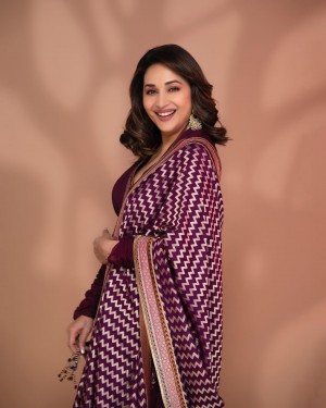 Madhuri Dixit (aka) MadhuriDixit