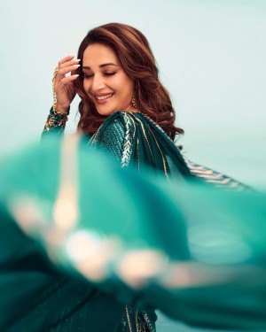 Madhuri Dixit (aka) MadhuriDixit