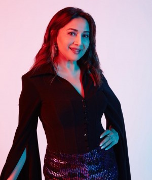 Madhuri Dixit (aka) MadhuriDixit