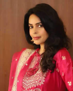 Mallika Sherawat (aka) Mallika Sherawath