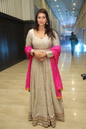 Mannara Chopra (aka) MannaraChopra