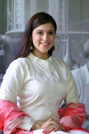 Mannara Chopra (aka) MannaraChopra