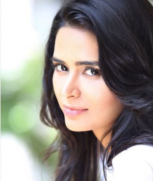 Meenakshi Dixit (aka) MeenakshI