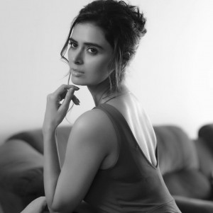 Meenakshi Dixit (aka) MeenakshI