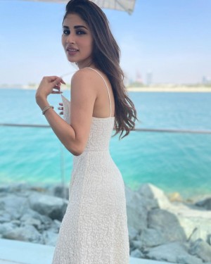 Mouni Roy (aka) MouniRoy