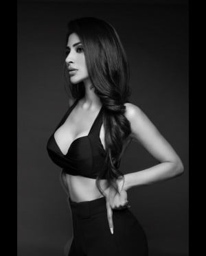 Mouni Roy (aka) MouniRoy