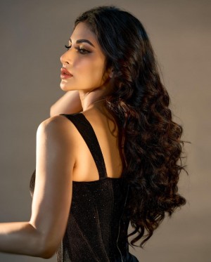 Mouni Roy (aka) MouniRoy