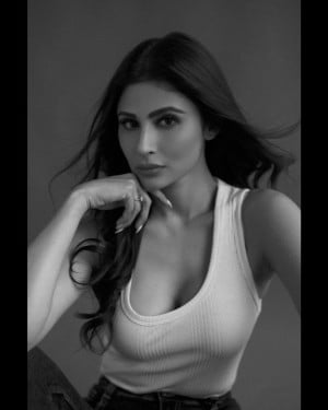 Mouni Roy (aka) MouniRoy