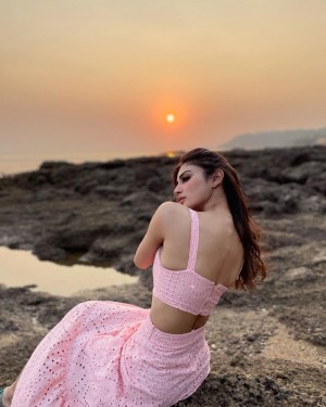 Mouni Roy (aka) MouniRoy