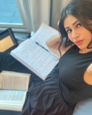 Mouni Roy (aka) MouniRoy