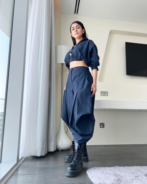 Mrunal Thakur (aka) Mrunal