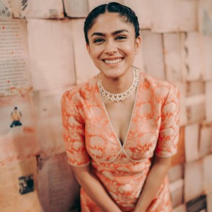 Mrunal Thakur (aka) Mrunal