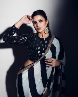 Parineeti Chopra (aka) ParineetiChopra