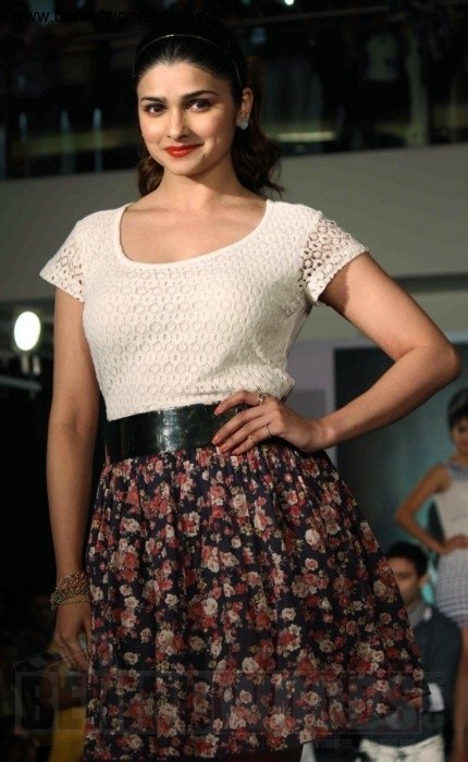 Prachi Desai (aka) PrachiDesai