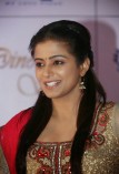 Priyamani (aka) Priya mani