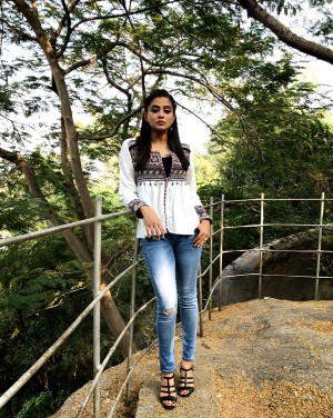 Priyamani (aka) Priya mani