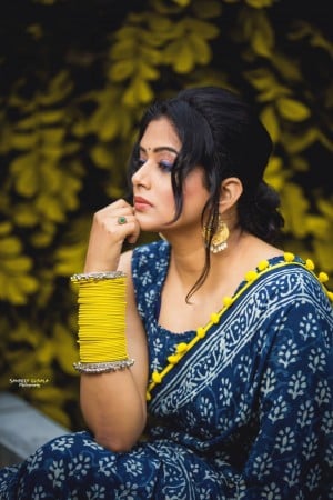 Priyamani (aka) Priya mani