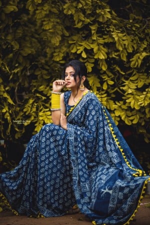 Priyamani (aka) Priya mani