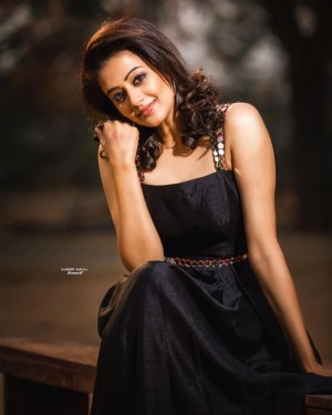 Priyamani (aka) Priya mani