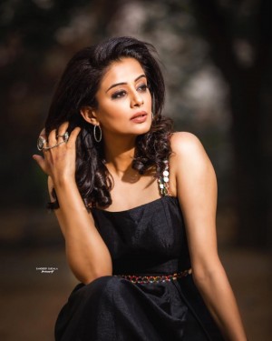 Priyamani (aka) Priya mani