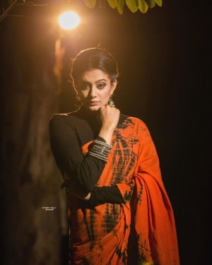 Priyamani (aka) Priya mani