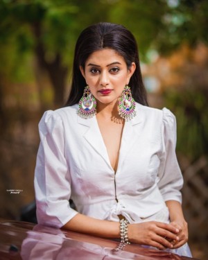 Priyamani (aka) Priya mani