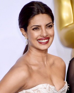 Priyanka Chopra (aka) Priyankachopra