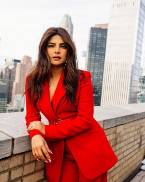 Priyanka Chopra (aka) Priyankachopra