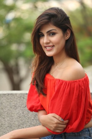 Rhea Chakraborty (aka) RheaChakraborty