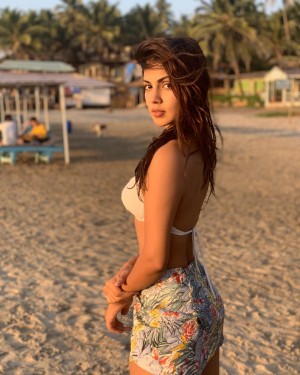 Rhea Chakraborty (aka) RheaChakraborty