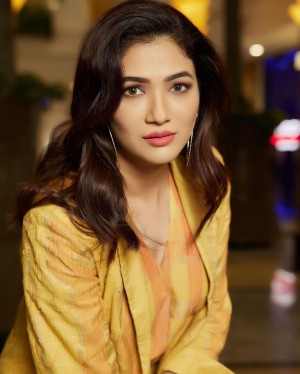 Ridhima Pandit (aka) Ridhimaa Pandit