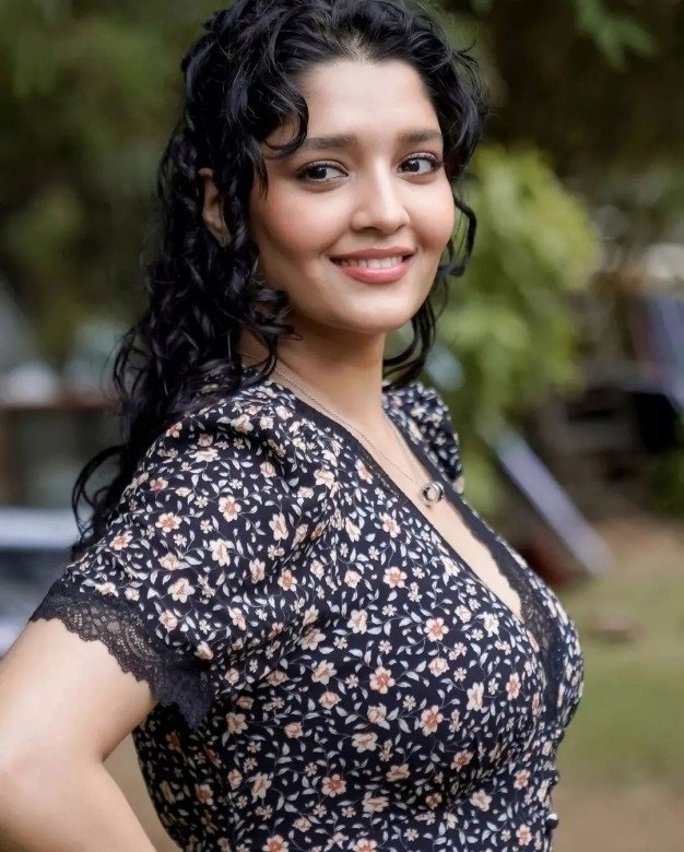 Ritika singh (aka) Ritika Mohan Singh photos stills & images