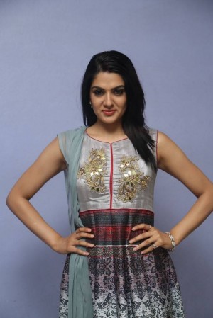 Sakshi Chaudhary (aka) SakshiChaudhary