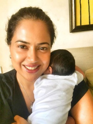 Sameera Reddy (aka) SameeraReddy